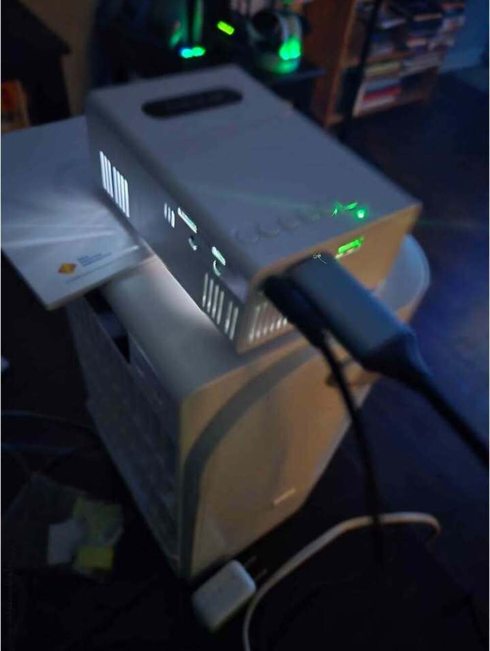 Portable Projector Complete Set Up - Picture 3 of 7